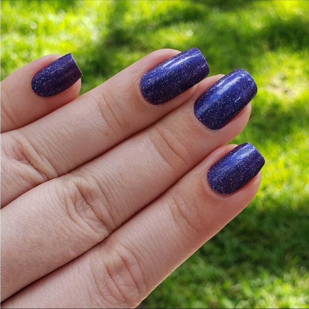 *Retired* Color Street: Blue in Peru | Navy Violet Duochrome Shimmer Dark Fall - Picture 8 of 16